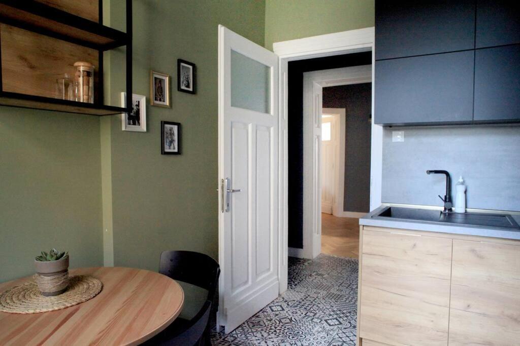 *Citadel* 2Br - City Center София Екстериор снимка